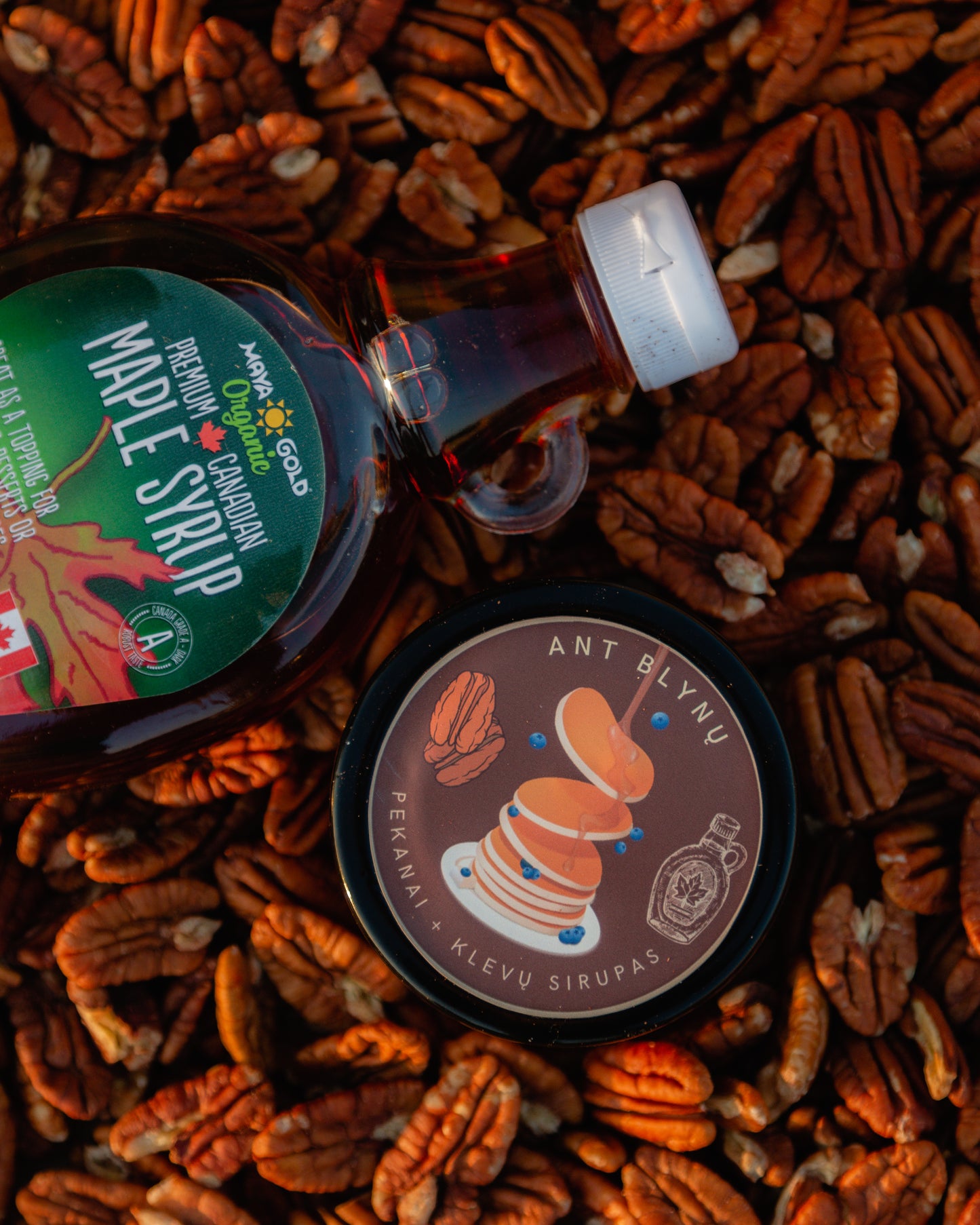 Ant blynų🍁🥞 - pekanai + klevų sirupas